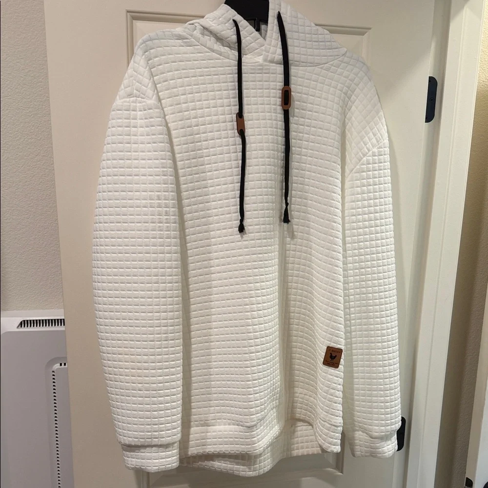 White Quilted Men's Sweater - Picture 1 of 4